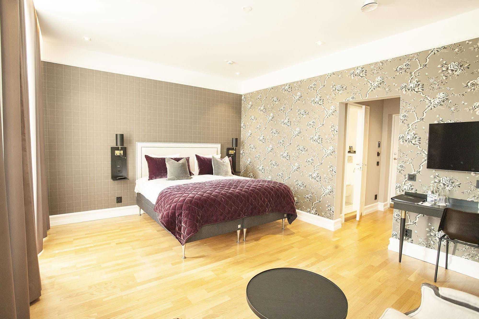 Continental Du Sud Hotel Истад Екстериор снимка